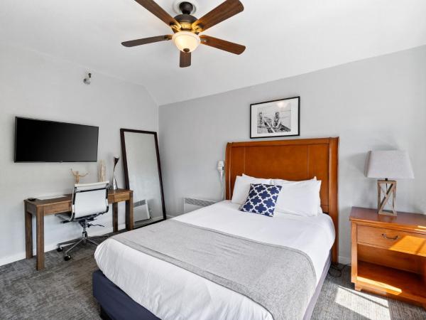 College Inn Hotel : photo 3 de la chambre premium room - one queen bed, private bathroom