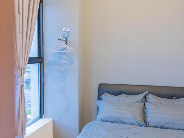 MetroCity Backpackers : photo 8 de la chambre chambre double - vue sur montagne