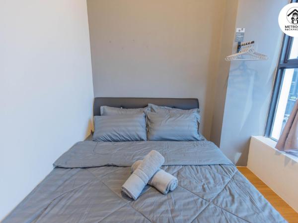 MetroCity Backpackers : photo 10 de la chambre chambre double - vue sur montagne