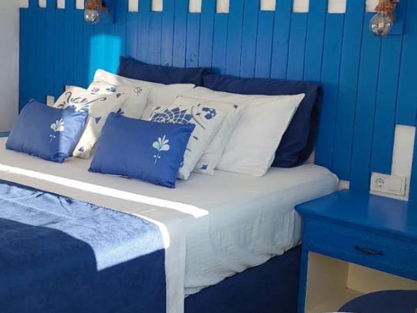 İlkim Butik Otel : photo 5 de la chambre chambre double avec balcon (2 adultes + 1 enfant)