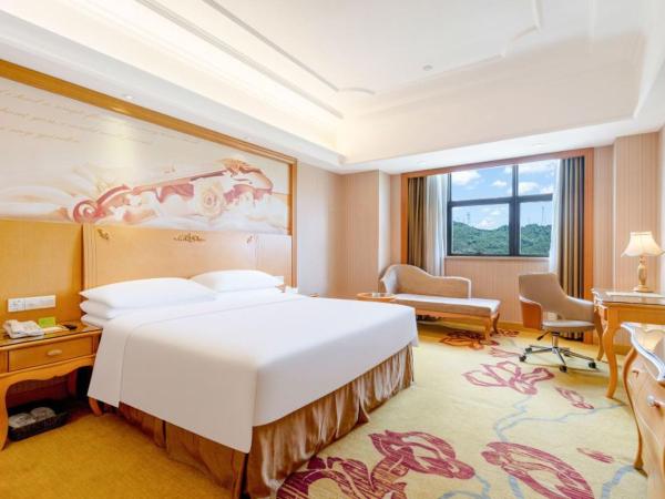 Vienna Hotel Shenzhen Guangming Guangqiao Road Tianliao : photo 1 de la chambre chambre lit queen-size deluxe