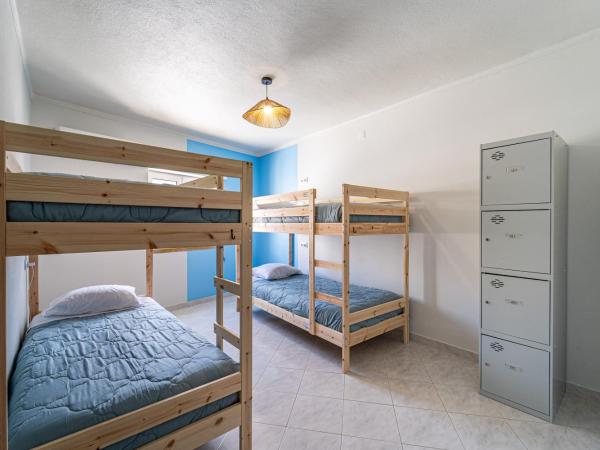 Sandy Bottoms Hostel : photo 1 de la chambre lit dans dortoir pour hommes de 4 lits