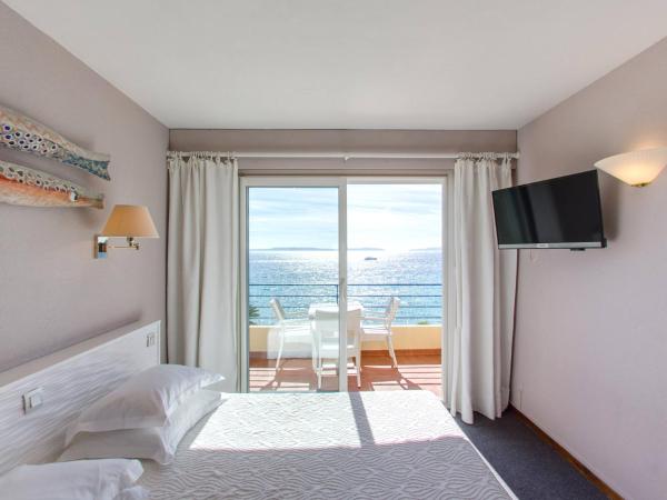 Grand Hotel Moriaz : photo 4 de la chambre chambre triple - vue sur mer
