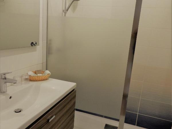 Grand Hotel Moriaz : photo 5 de la chambre chambre triple - vue sur mer