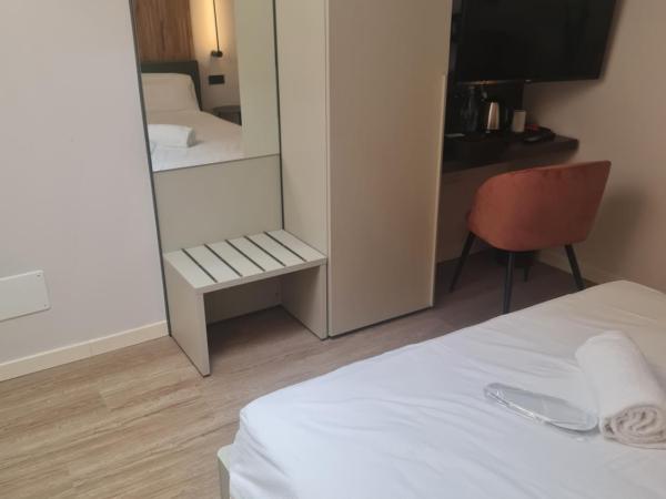 Hotel Miratorre superior : photo 4 de la chambre petite chambre double