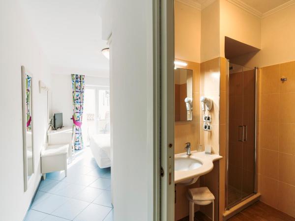 Hotel Villa Svizzera Terme : photo 6 de la chambre chambre double ou lits jumeaux confort 