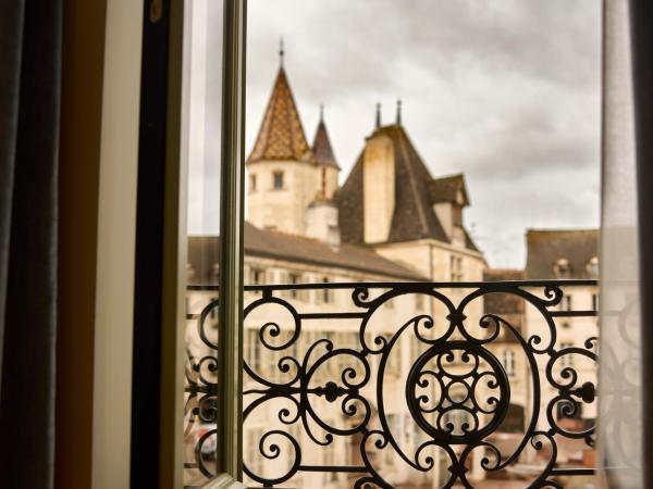 Maison 1896 : photo 3 de la chambre suite lit king-size