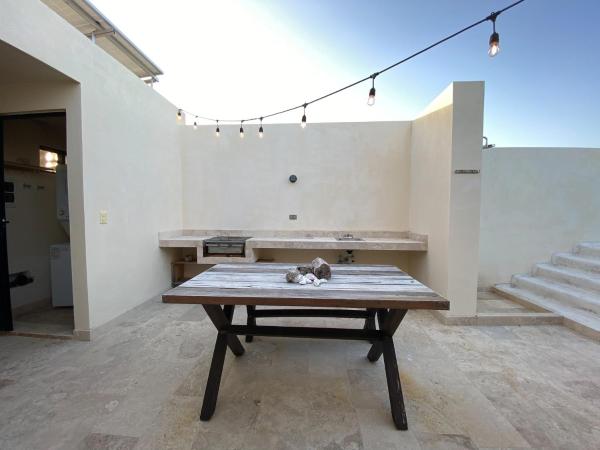 Penthouse retreat in Tulum with private rooftop: Casa Paramar PH with 2BR 3BTH, rooftop Oasis, and plunge pool Paradise : photo 10 de la chambre appartement deluxe
