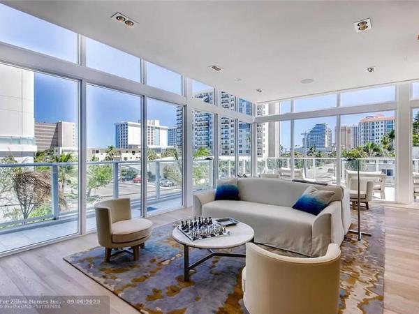 The Glamour of Upscale Downtown Ft. Lauderdale : photo 2 de la chambre appartement avec balcon