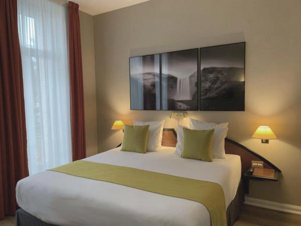 Grand Hôtel Du Tonneau D'Or : photo 1 de la chambre chambre supérieure - vue citadelle