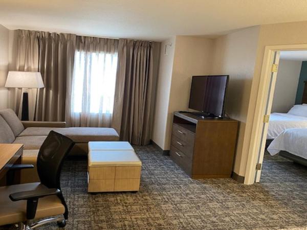 Staybridge Suites - Calgary Airport, an IHG Hotel : photo 3 de la chambre suite 1 chambre