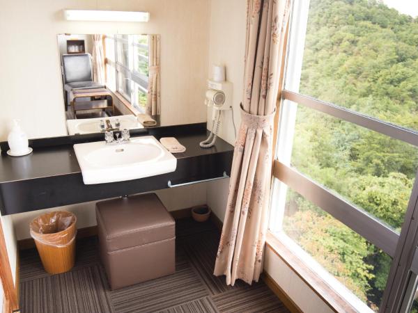 Arima Onsen Motoyu Ryuusenkaku : photo 4 de la chambre japanese style room 18sqm with mountain view - non smoking