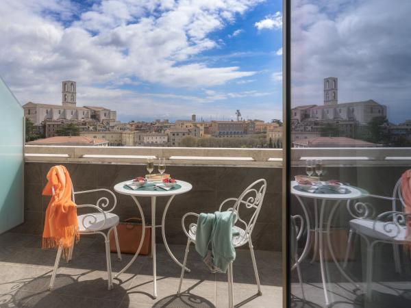 Sangallo Palace : photo 2 de la chambre chambre double avec balcon