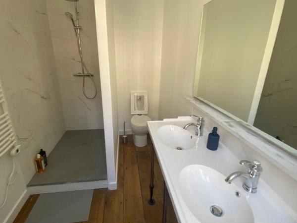 Chez Victor H : photo 7 de la chambre chambre double familiale