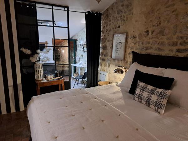 Hôtel Le Patio de Sophie : photo 3 de la chambre chambre double deluxe avec balcon