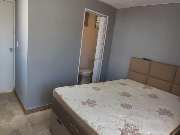 Hostel Jardim da Saúde : photo 9 de la chambre suite - vue sur piscine