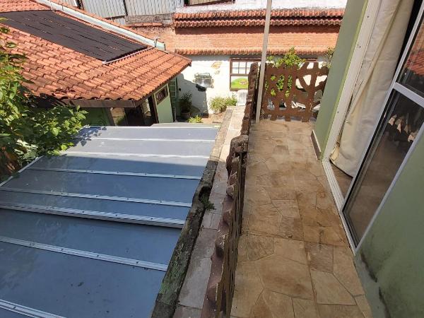 Hostel Jardim da Saúde : photo 8 de la chambre suite - vue sur piscine