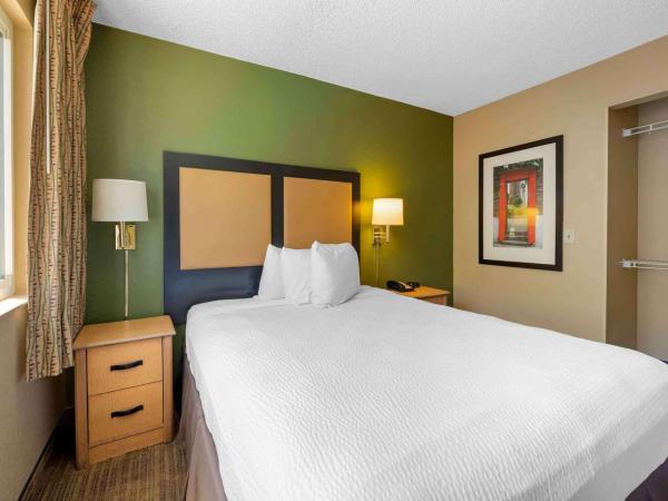 Extended Stay America Select Suites - Jacksonville Salisbury Rd Southpoint : photo 2 de la chambre suite 1 chambre avec 1 lit queen-size - non-fumeurs