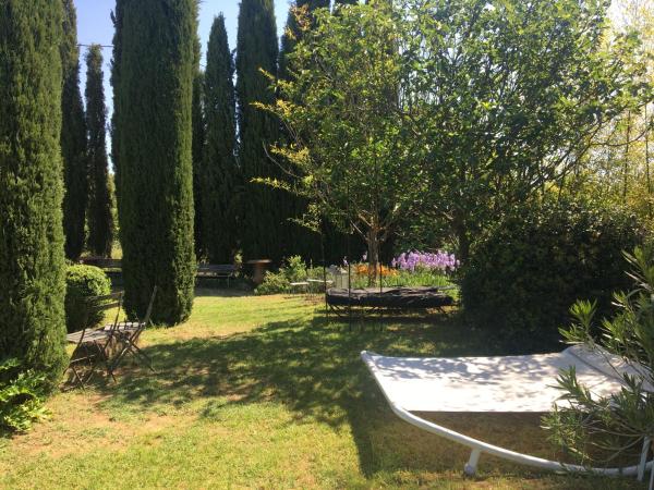 B&B Contemporain Le Jardin : photo 4 de la chambre studio avec vue sur jardin