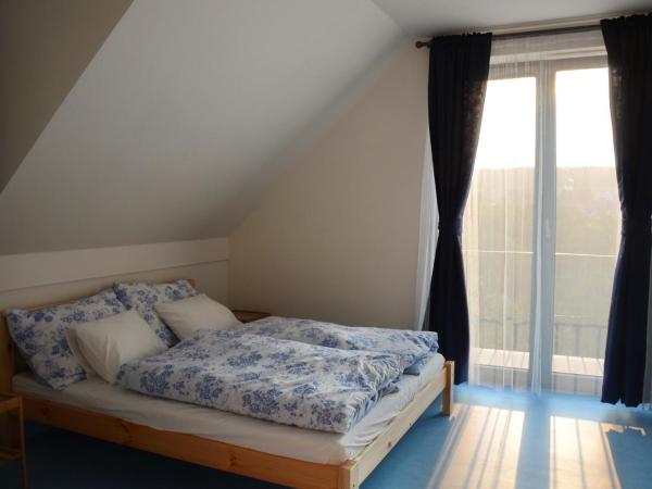 Mezi Stromy : photo 3 de la chambre chambre double avec lit d'appoint