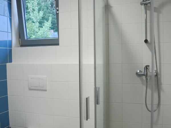 Mezi Stromy : photo 6 de la chambre chambre double avec lit d'appoint