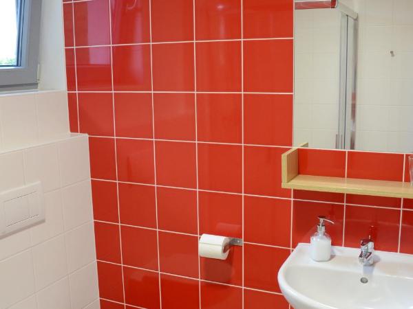 Mezi Stromy : photo 3 de la chambre chambre lit king-size - vue sur jardin