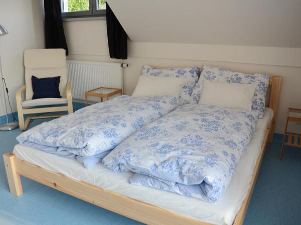 Mezi Stromy : photo 4 de la chambre chambre double avec lit d'appoint