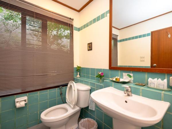 Comsaed River Kwai Resort : photo 7 de la chambre garden wing - pet friendly