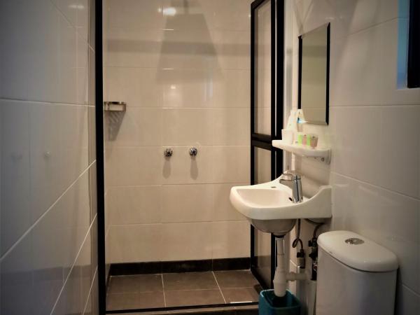 HOTEL LONGHOUSE : photo 3 de la chambre chambre double