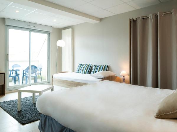 The Originals Boutique, Hôtel Neptune, Berck-sur-Mer : photo 1 de la chambre studio (4 adultes)
