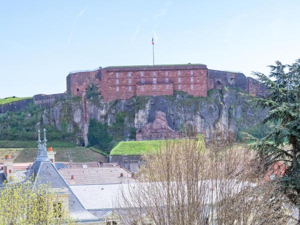 Grand Hôtel Du Tonneau D'Or : photo 5 de la chambre chambre privilège - vue citadelle et lion