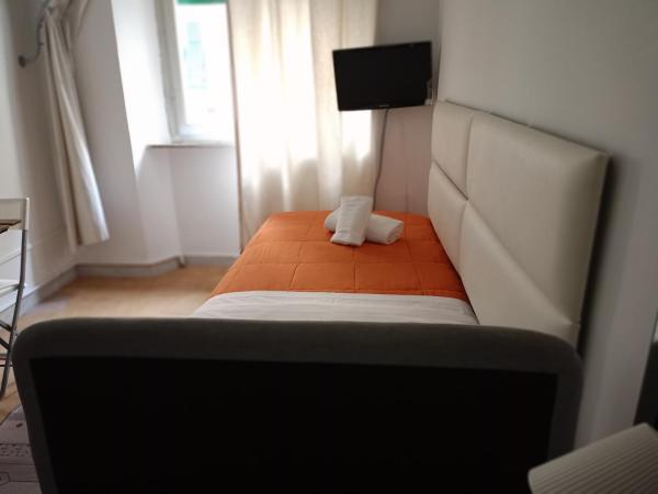 6 Keys : photo 1 de la chambre chambre simple avec salle de bains privative