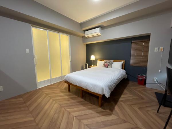 ZONK HOTEL Nakasu : photo 7 de la chambre disability access room (one double bed) - non-smoking - no cleaning for consecutive night stays