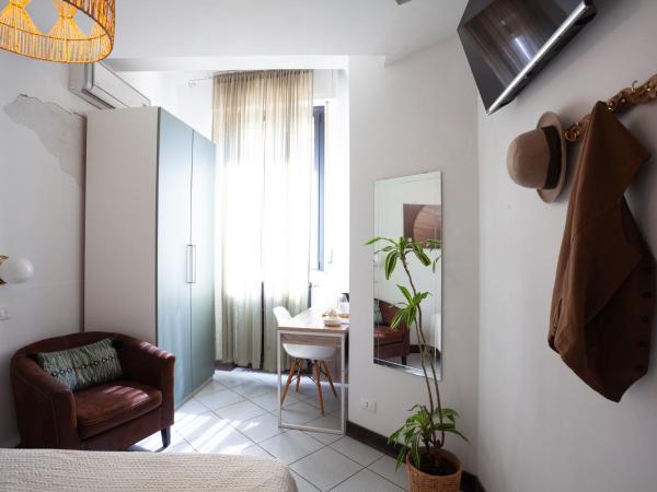 B&B La Volpina : photo 7 de la chambre chambre double avec salle de bains privative