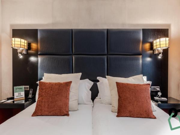Hotiday Room Collection - Paris Arc de Triomphe : photo 6 de la chambre chambre double