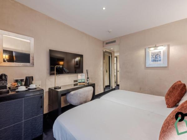 Hotiday Room Collection - Paris Arc de Triomphe : photo 9 de la chambre chambre double
