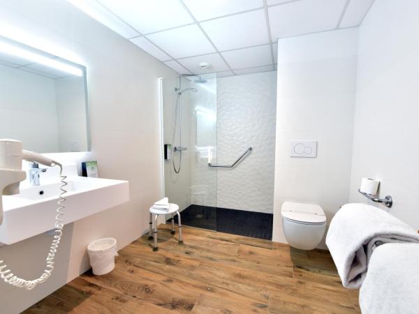 Hôtel Kyriad La Rochelle Centre Ville : photo 5 de la chambre chambre lits jumeaux