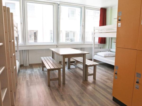 Wombat's City Hostel Munich Hauptbahnhof : photo 2 de la chambre  lit dans dortoir 6 lits