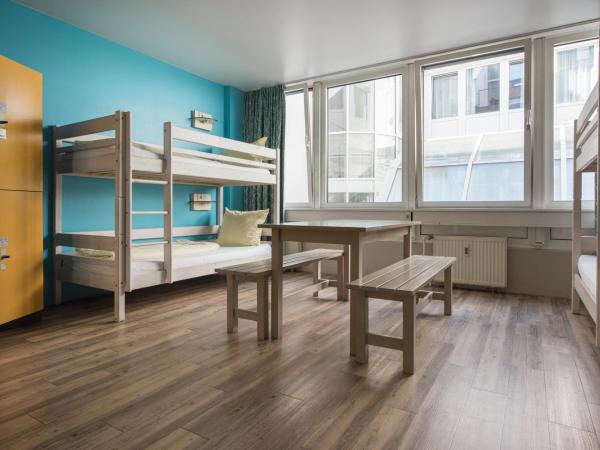 Wombat's City Hostel Munich Hauptbahnhof : photo 1 de la chambre  lit dans dortoir 6 lits