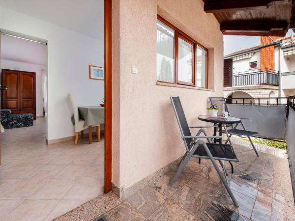 Apartments and Room Silvana : photo 8 de la chambre appartement 1 chambre avec balcon