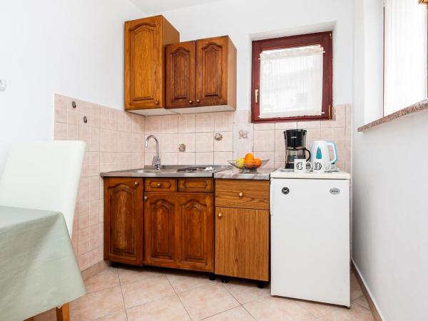 Apartments and Room Silvana : photo 3 de la chambre appartement 1 chambre avec balcon