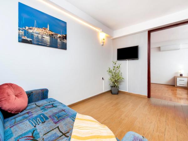 Apartments and Room Silvana : photo 4 de la chambre appartement 1 chambre avec terrasse