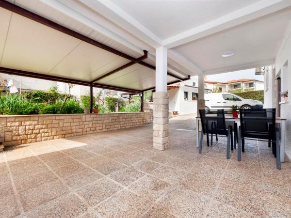 Apartments and Room Silvana : photo 2 de la chambre appartement 1 chambre avec terrasse