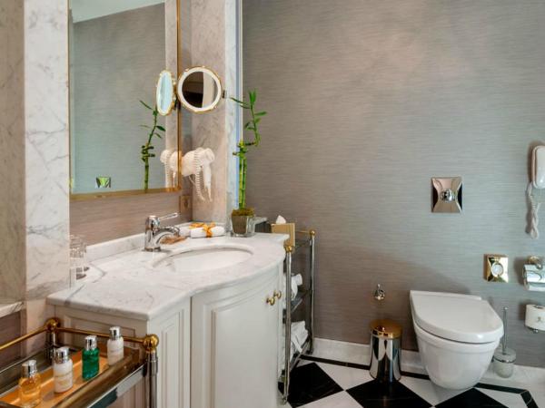 Rixos Pera Istanbul : photo 4 de la chambre chambre lits jumeaux premium - vue sur corne d'or