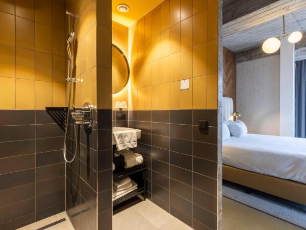 Fletcher Boutique Hotel Slaak-Rotterdam : photo 4 de la chambre suite avec balcon