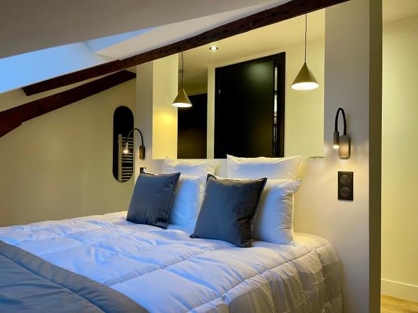 Alfred Suites - Appart's Hôtel - Dijon - Centre Historique : photo 3 de la chambre appartement en duplex