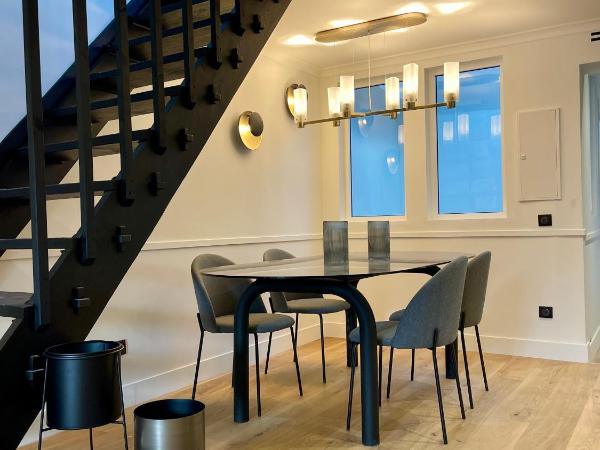 Alfred Suites - Appart's Hôtel - Dijon - Centre Historique : photo 1 de la chambre appartement en duplex