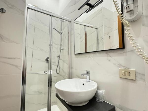 Hotel Le Querce : photo 2 de la chambre chambre lits jumeaux