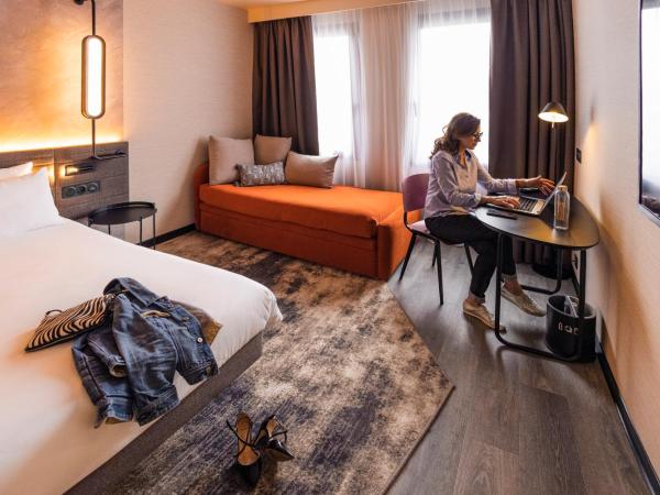 Novotel Rouen Centre Cathédrale : photo 5 de la chambre triple room with seine or courtyard view - 1 do uble bed & 1 single bed