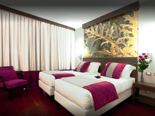 Ramada Plaza Milano : photo 5 de la chambre chambre lits jumeaux avec douche